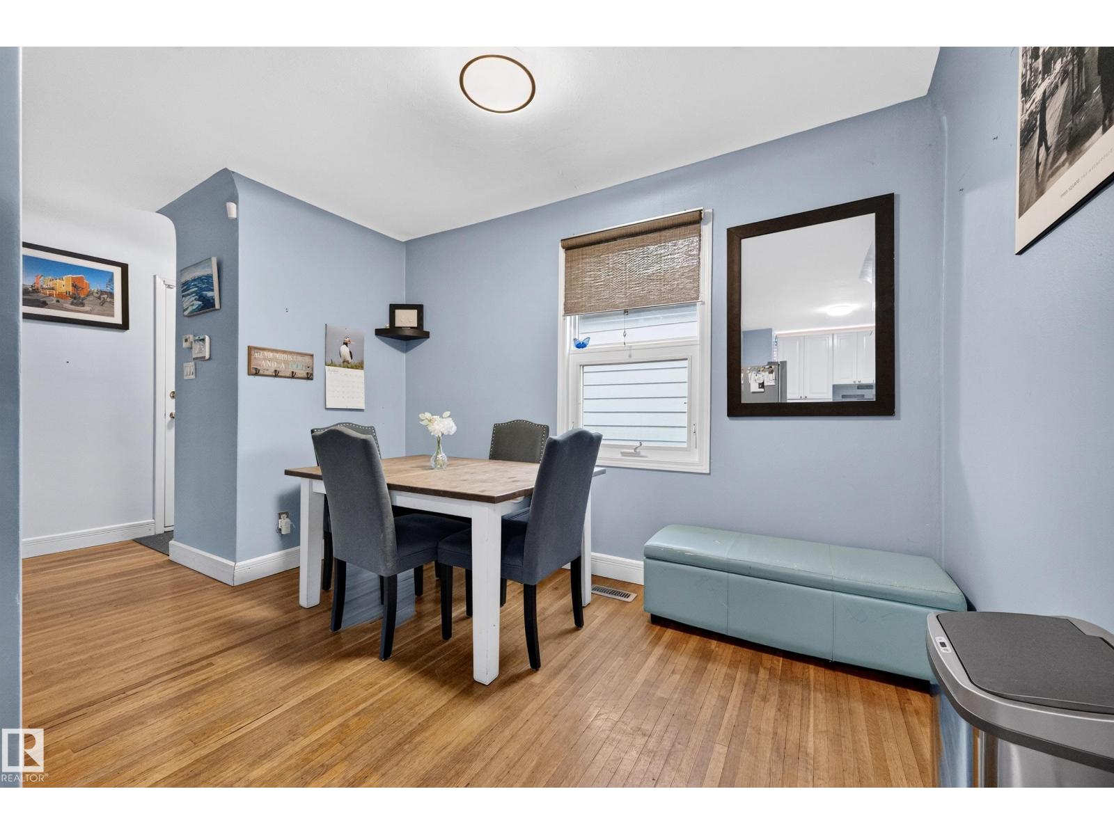 8812 79 ST NW