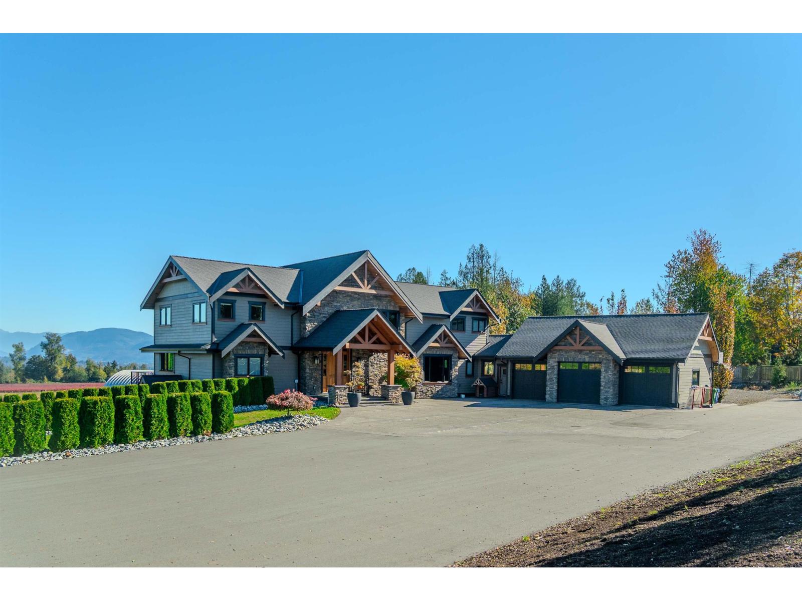 7460 Bradner Road, Abbotsford, British Columbia  V4X 2B6 - Photo 2 - R3174686