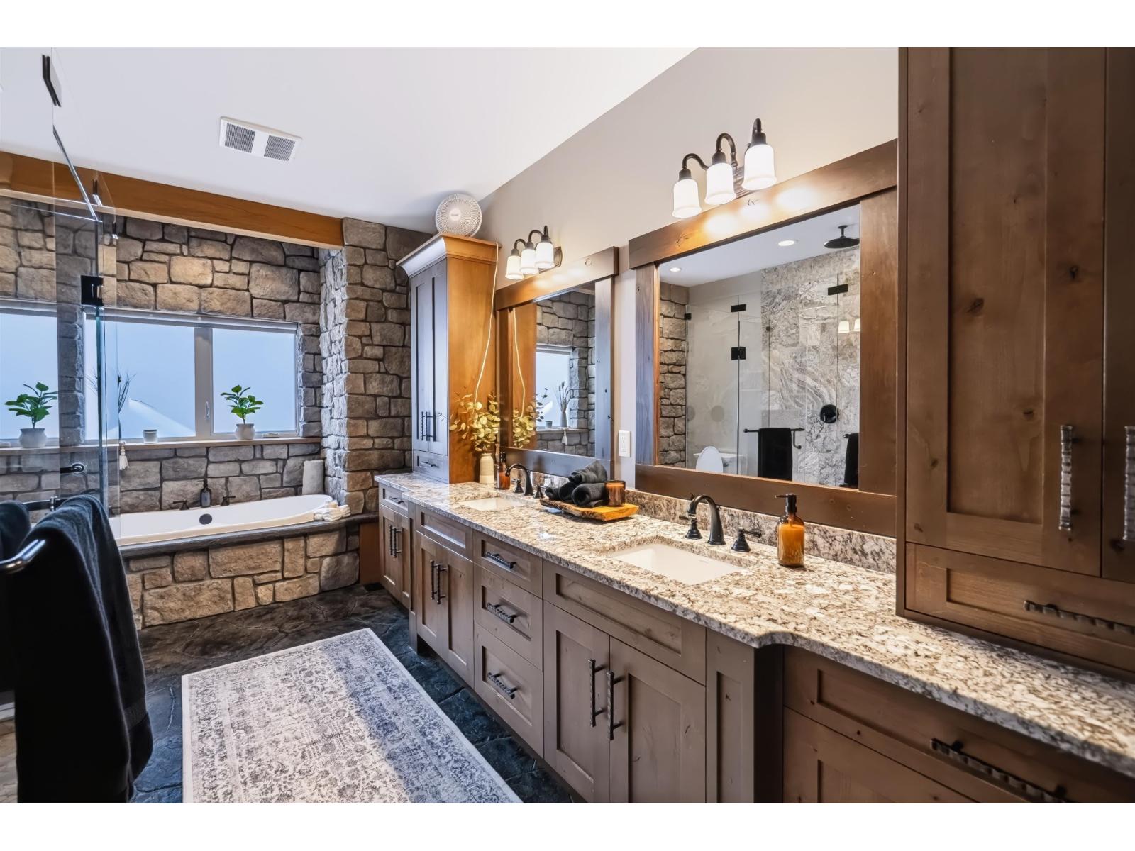 7460 Bradner Road, Abbotsford, British Columbia  V4X 2B6 - Photo 15 - R3174686