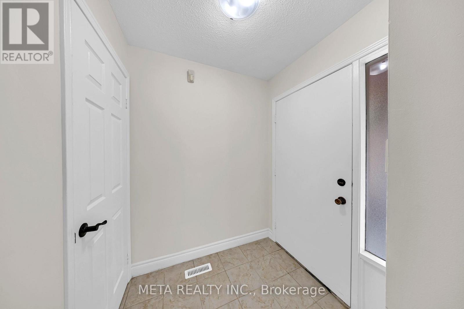 152 Generation Boulevard, Toronto, Ontario  M1B 2V1 - Photo 4 - E14084504