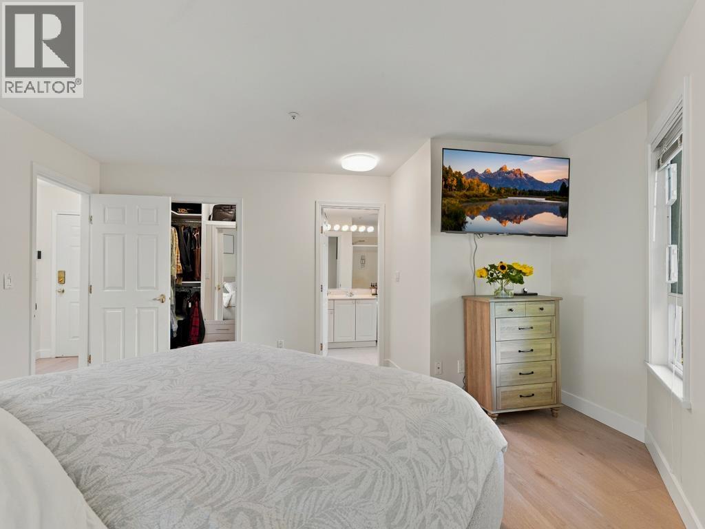 308 1150 LYNN VALLEY ROAD