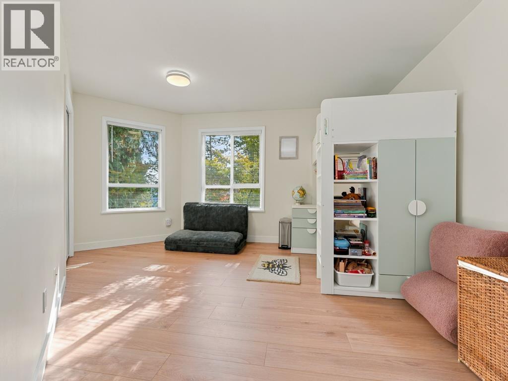 308 1150 LYNN VALLEY ROAD