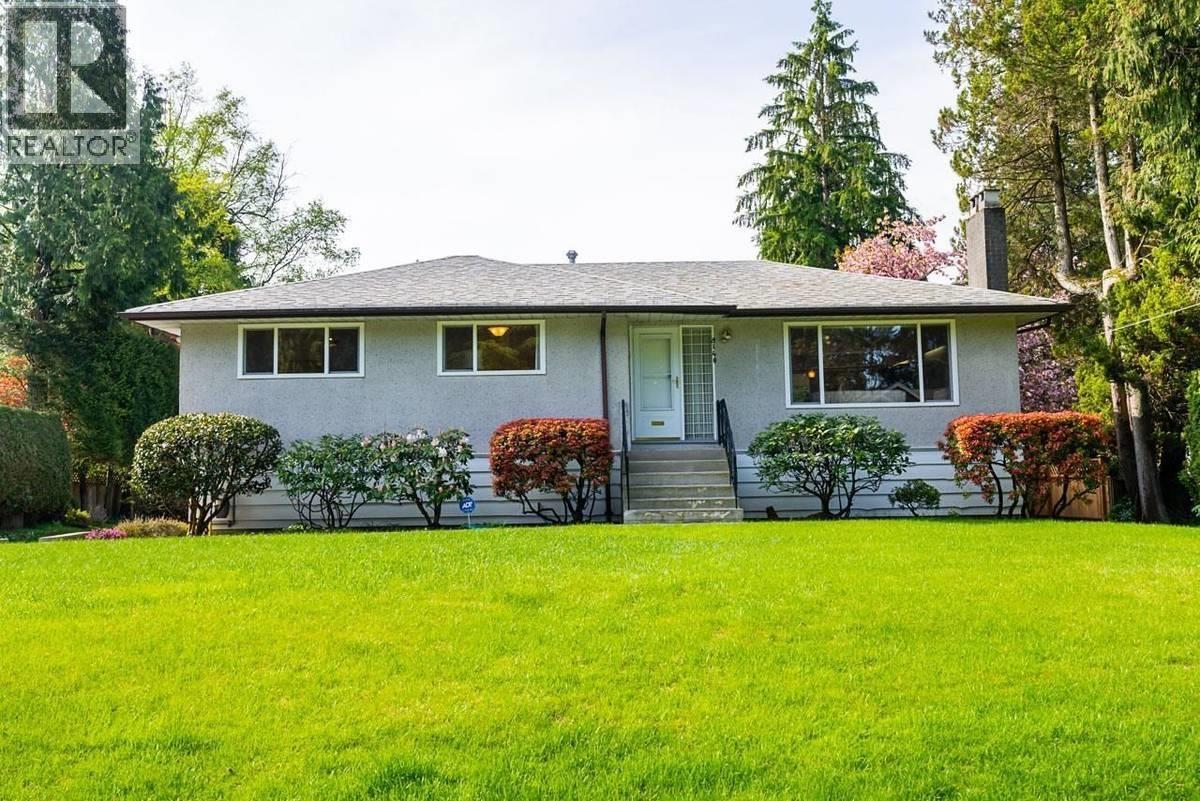 8140 HUNTER STREET, burnaby, British Columbia