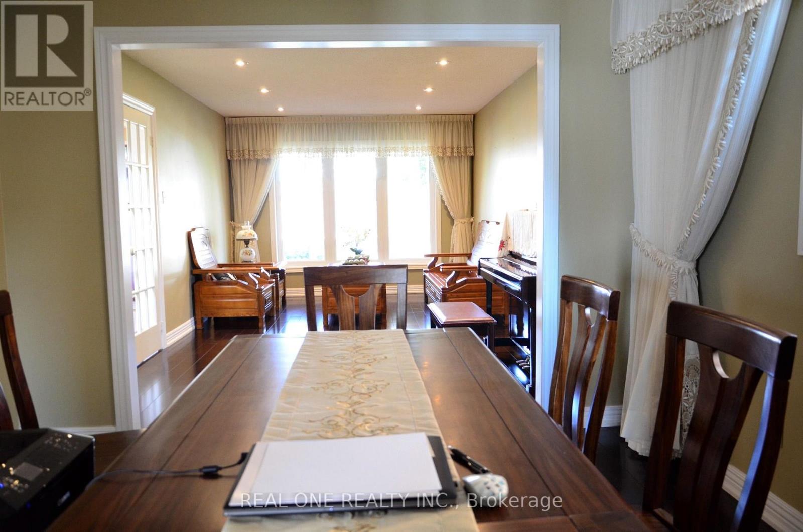 4379 Sedgefield Road, Mississauga (Central Erin Mills), Ontario  L5M 3B6 - Photo 5 - W14084474