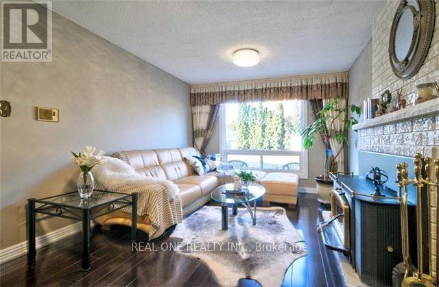 4379 Sedgefield Road, Mississauga (Central Erin Mills), Ontario  L5M 3B6 - Photo 8 - W14084474