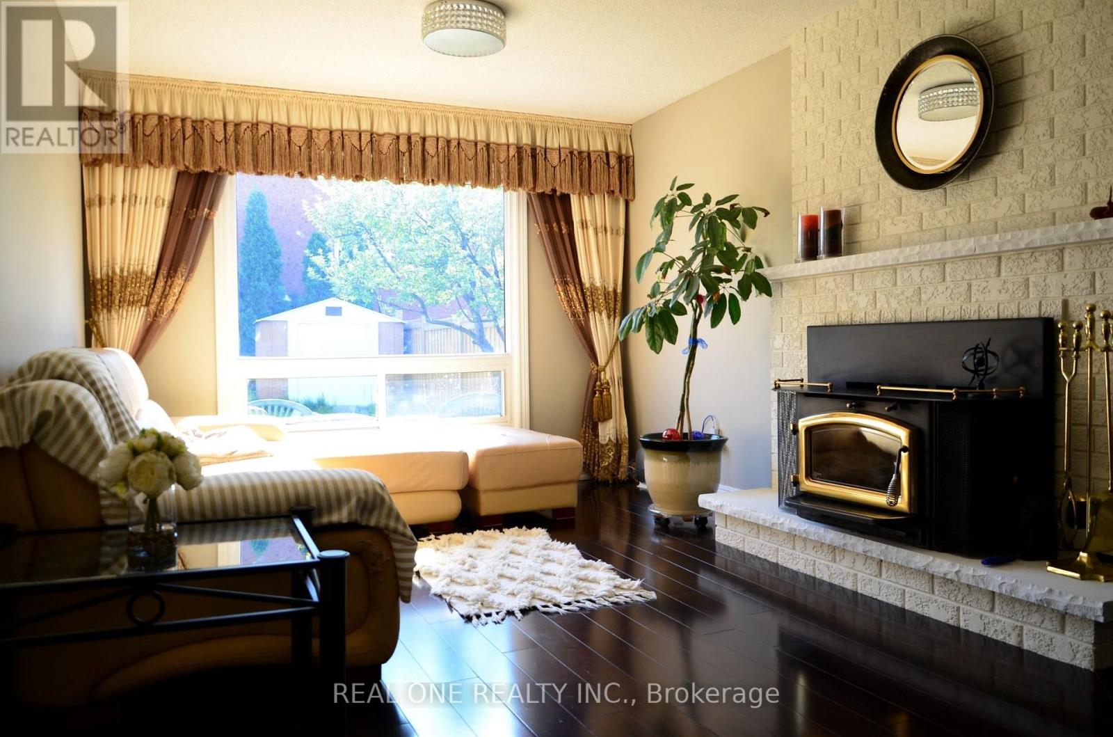 4379 Sedgefield Road, Mississauga (Central Erin Mills), Ontario  L5M 3B6 - Photo 9 - W14084474