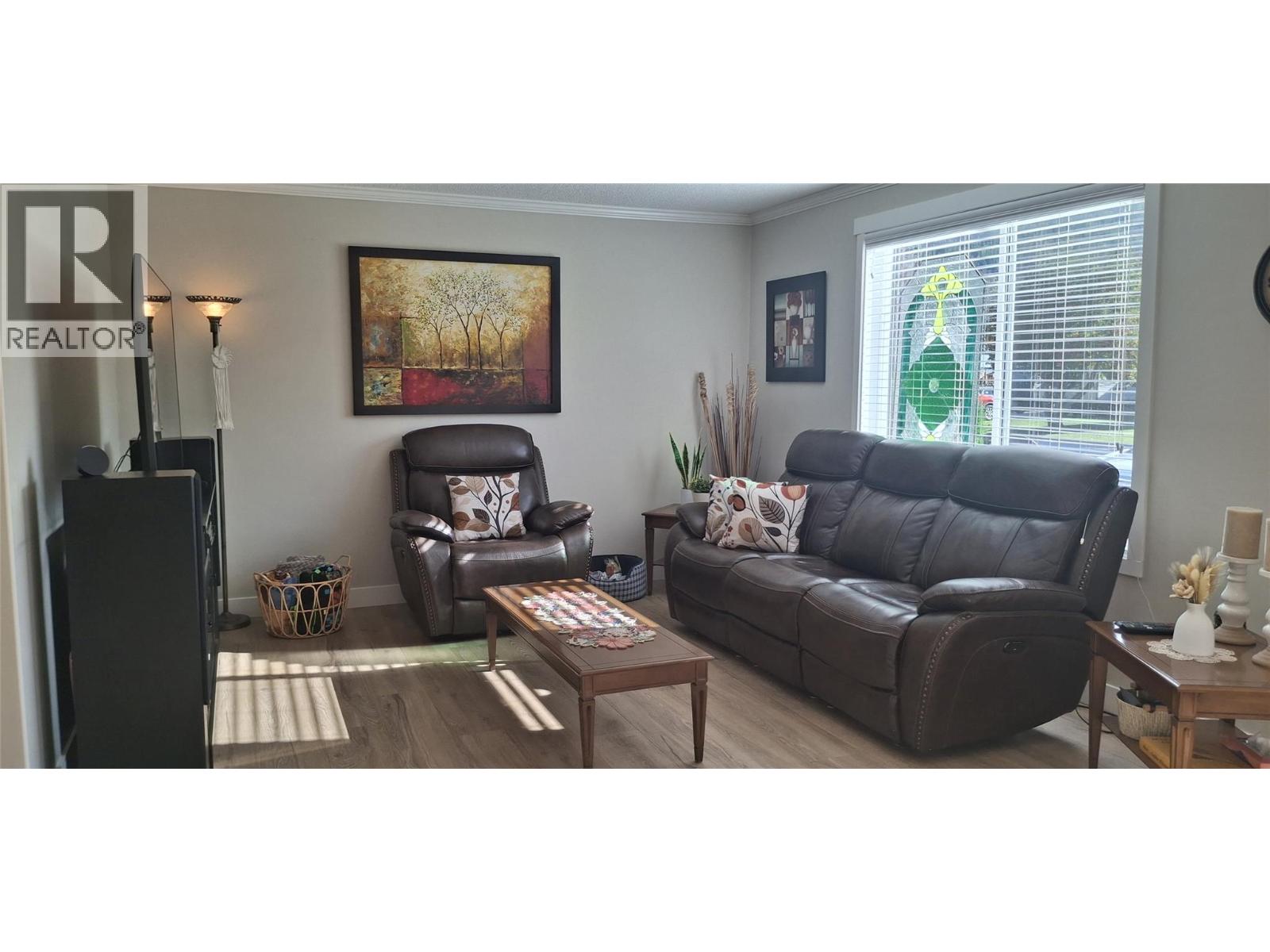 726 Whitehead Street, Sicamous, British Columbia  V0E 2V1 - Photo 8 - 10403681