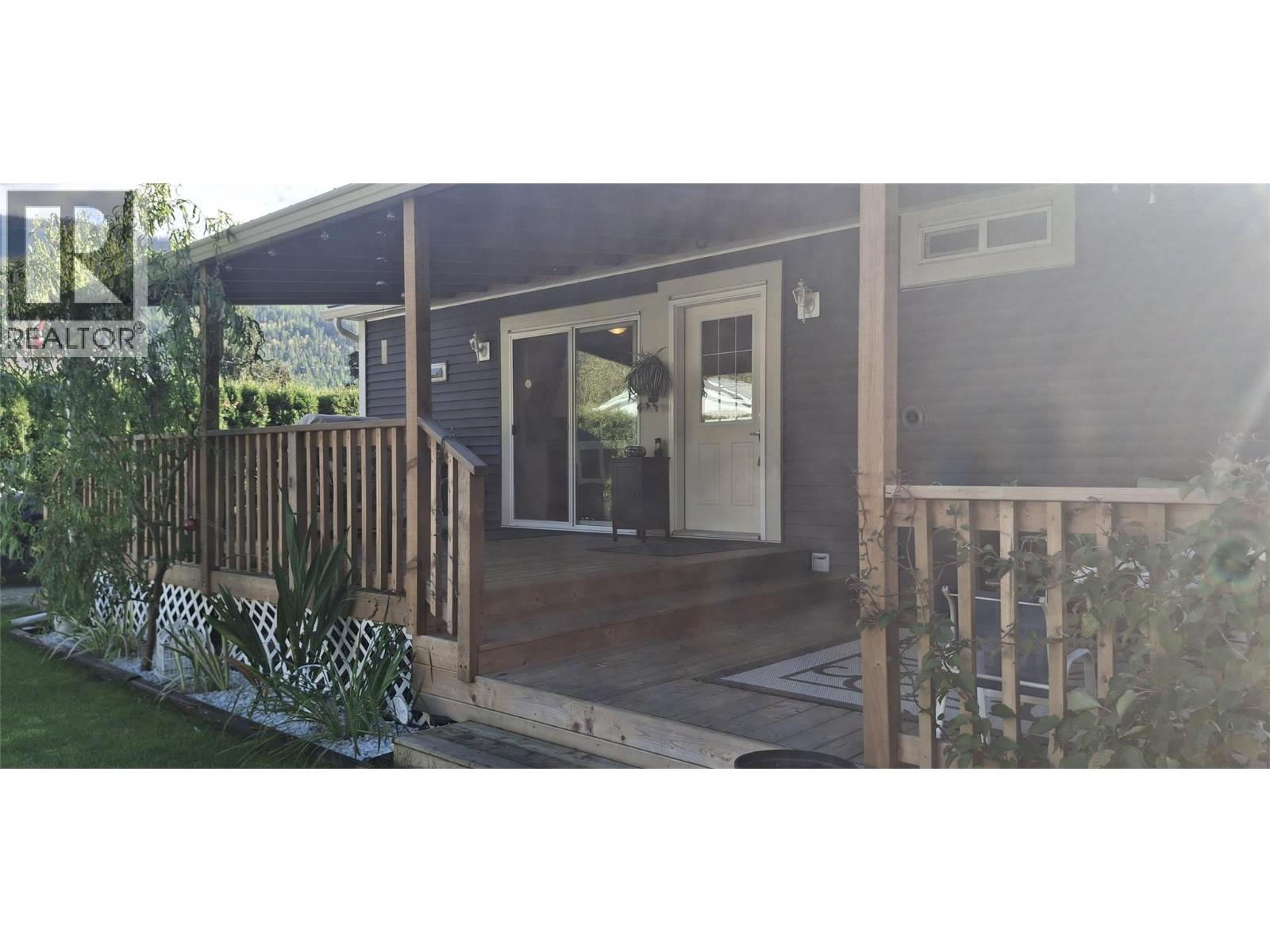 726 Whitehead Street, Sicamous, British Columbia  V0E 2V1 - Photo 26 - 10403681