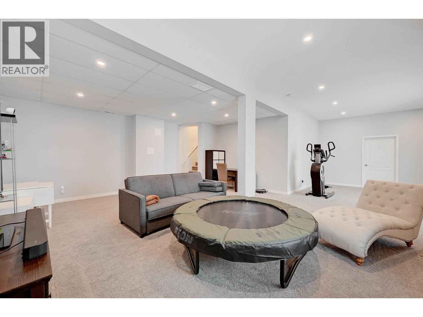 422 AZURE Place