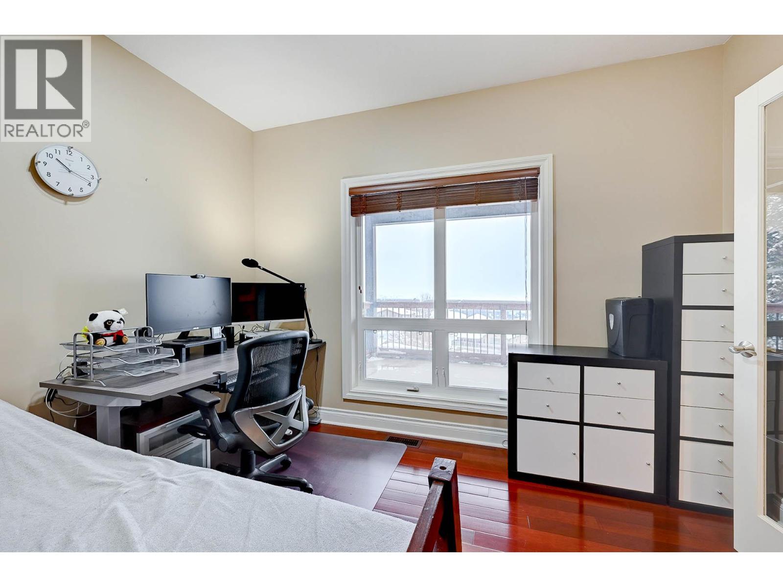 422 AZURE Place