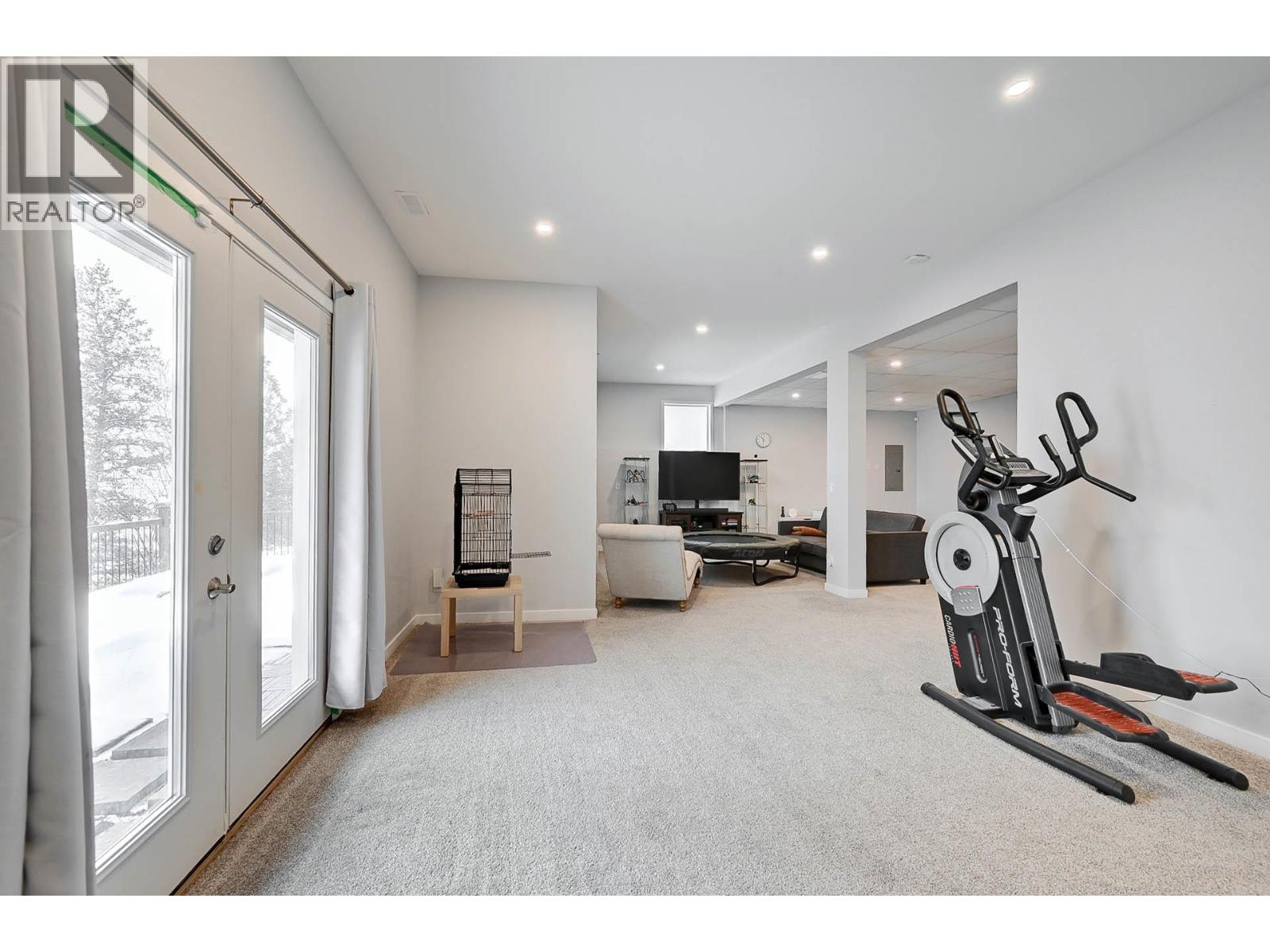 422 AZURE Place
