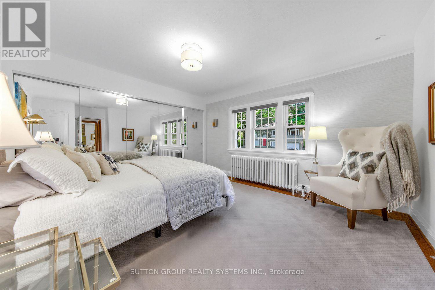 4 Brule Crescent, Toronto, Ontario  M6S 4H9 - Photo 13 - W13838192