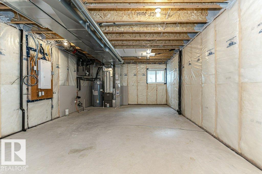 6407 63 St