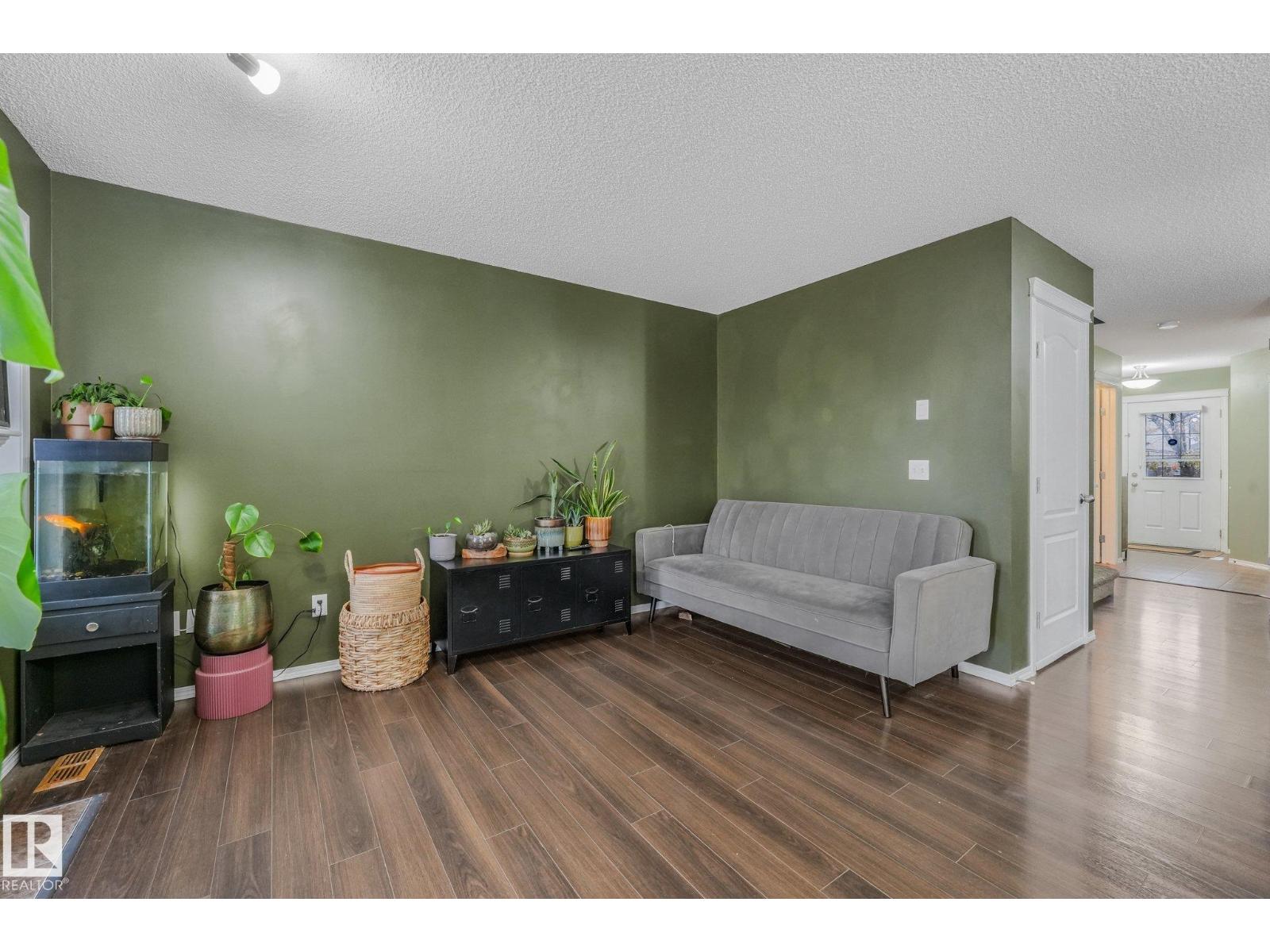 1947 118 ST SW