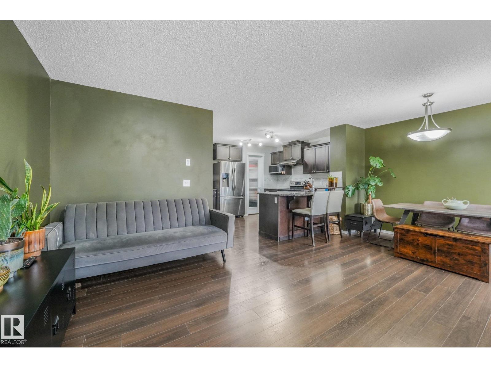 1947 118 ST SW