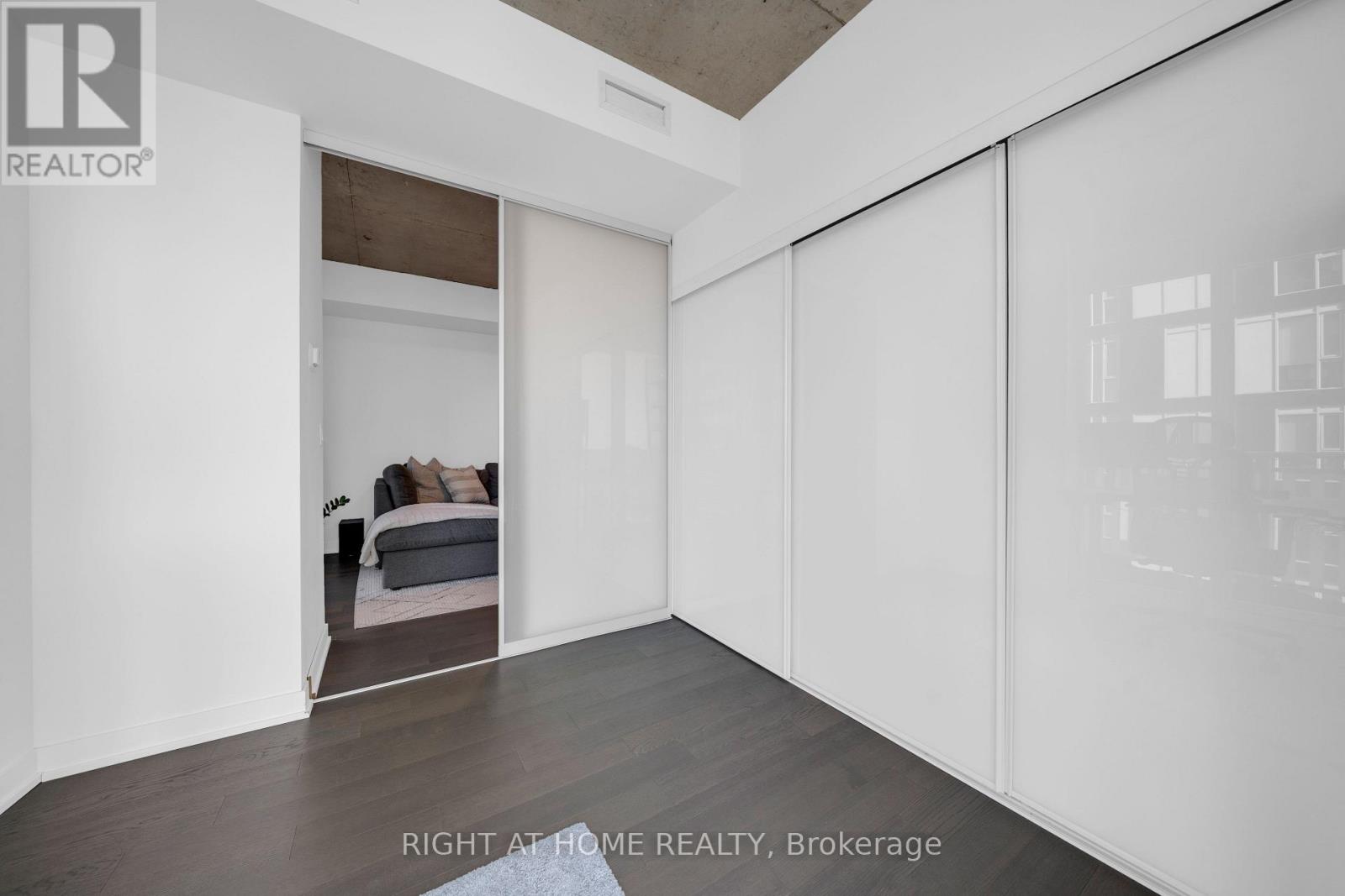 1002 - 45 Baseball Place, Toronto (South Riverdale), Ontario  M4M 0H1 - Photo 13 - E14084508