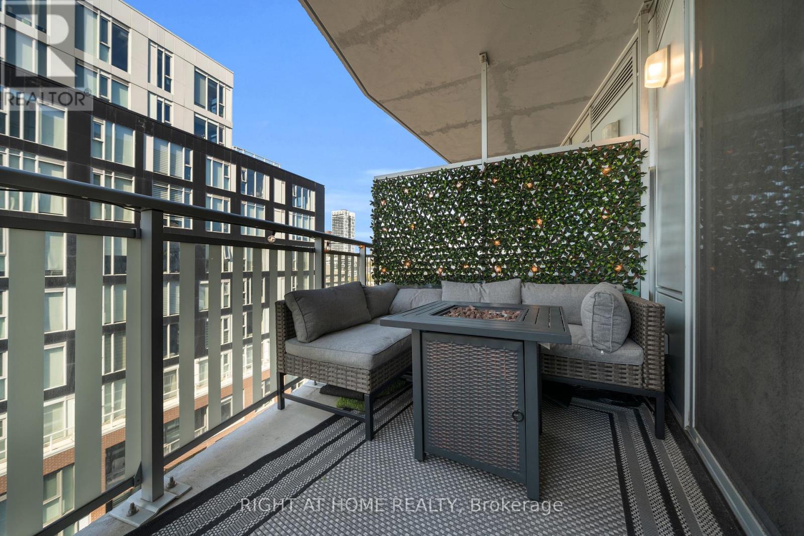 1002 - 45 Baseball Place, Toronto (South Riverdale), Ontario  M4M 0H1 - Photo 23 - E14084508