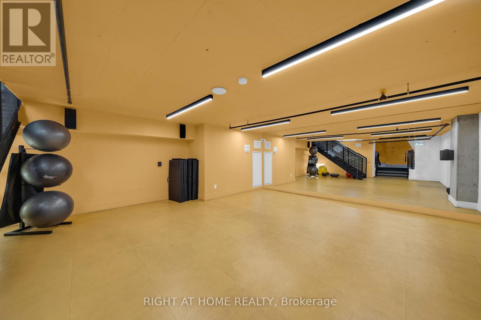 1002 - 45 Baseball Place, Toronto (South Riverdale), Ontario  M4M 0H1 - Photo 31 - E14084508