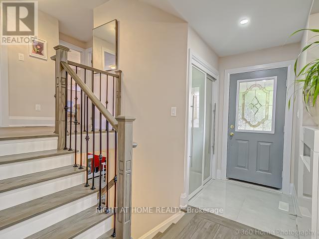 1179 Queens Avenue, Oakville, Ontario  L6H 2B7 - Photo 4 - W14084528