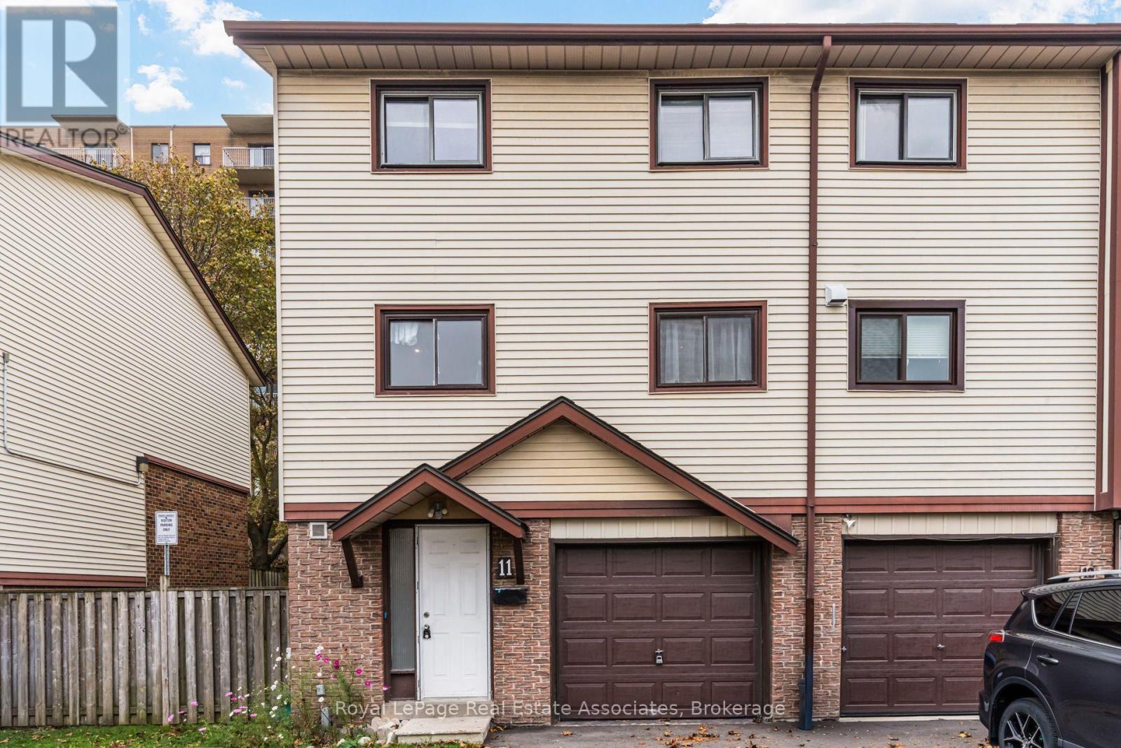 11 - 11 MCCALLUM COURT, Brampton, Ontario