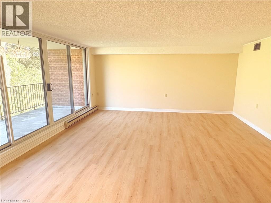150 Wilson Street W Unit# 304, Ancaster, Ontario  L8L 2H7 - Photo 3 - 40869800
