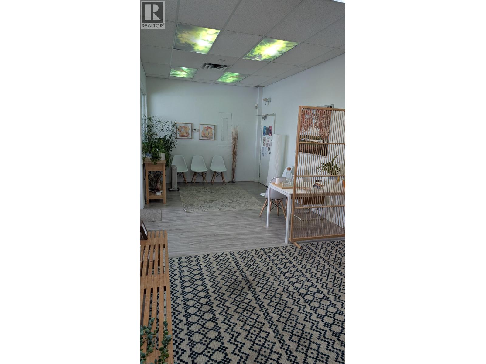 200-209 223 W BROADWAY
