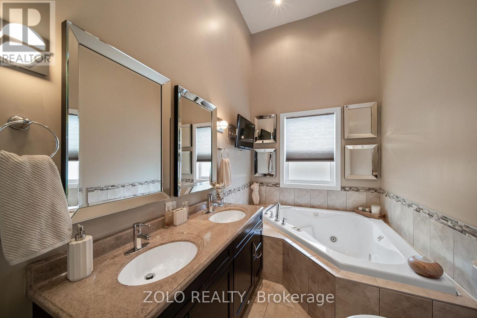 6911b Hickling Crescent, Mississauga, Ontario  L5N 5B1 - Photo 39 - W14081932