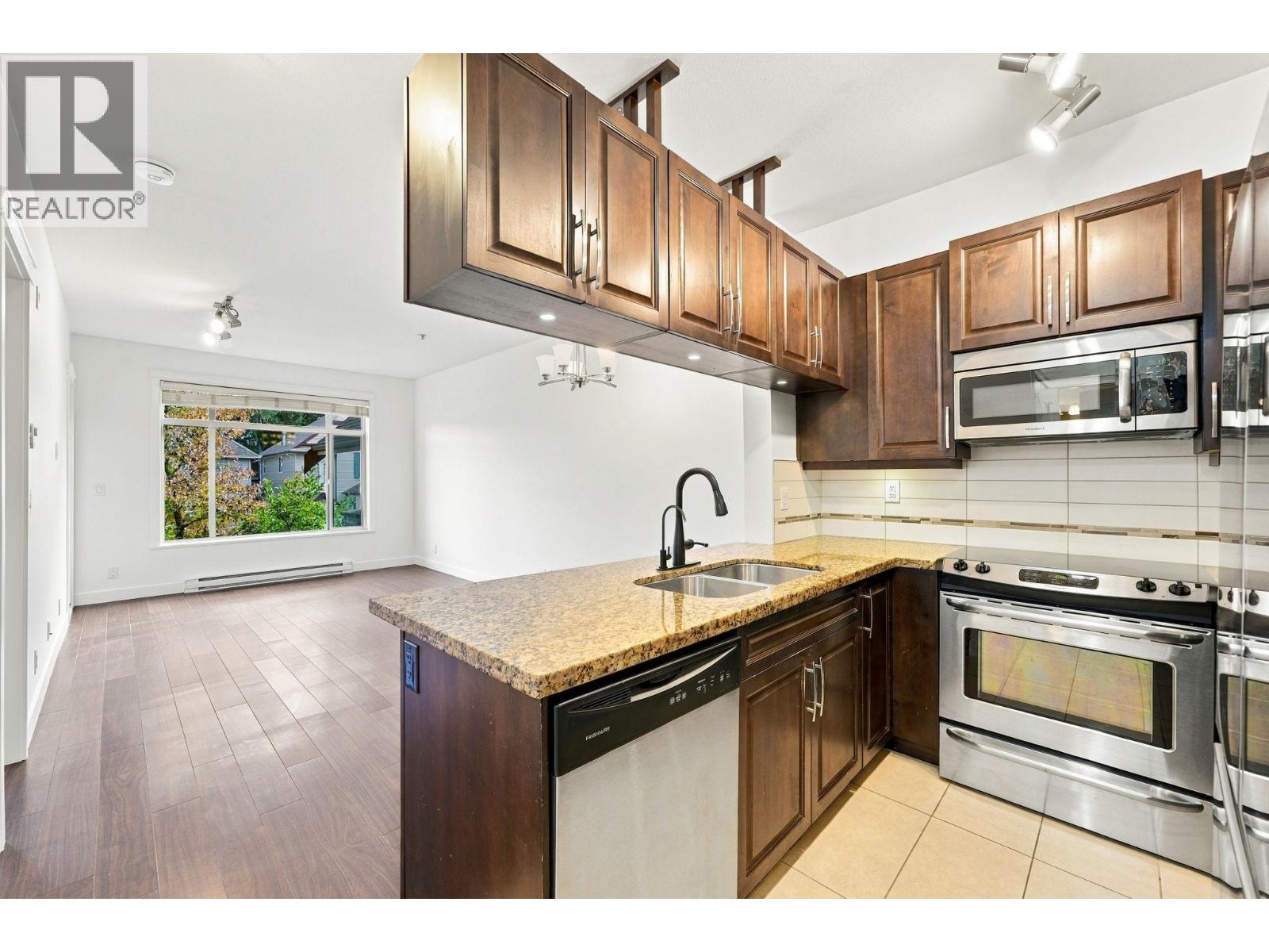 212 12525 190a Street, Pitt Meadows, British Columbia  V3Y 0E1 - Photo 2 - R3175958