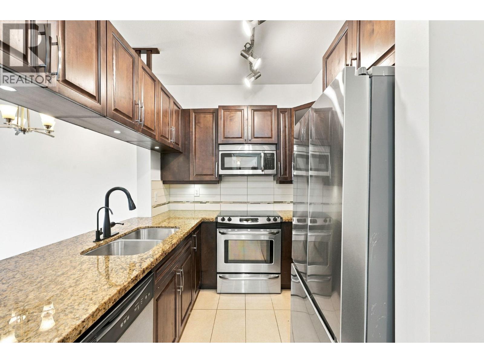 212 12525 190a Street, Pitt Meadows, British Columbia  V3Y 0E1 - Photo 3 - R3175958