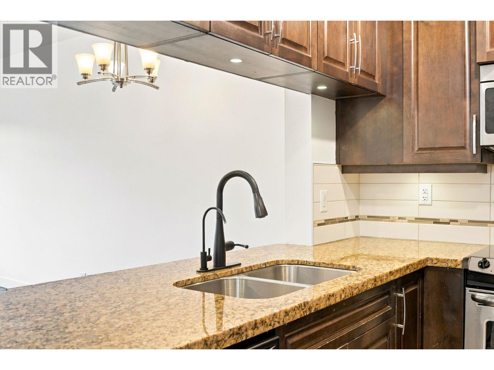 212 12525 190a Street, Pitt Meadows, British Columbia  V3Y 0E1 - Photo 4 - R3175958