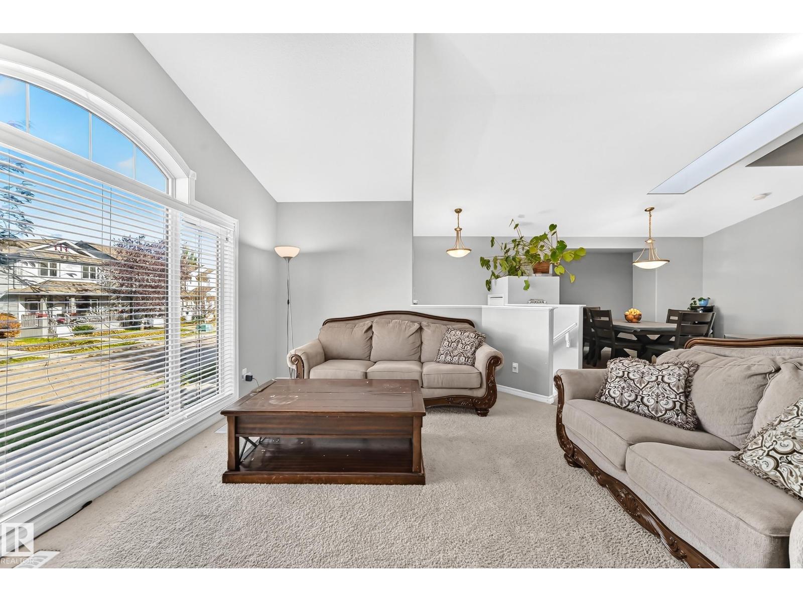 21211 59 AV NW