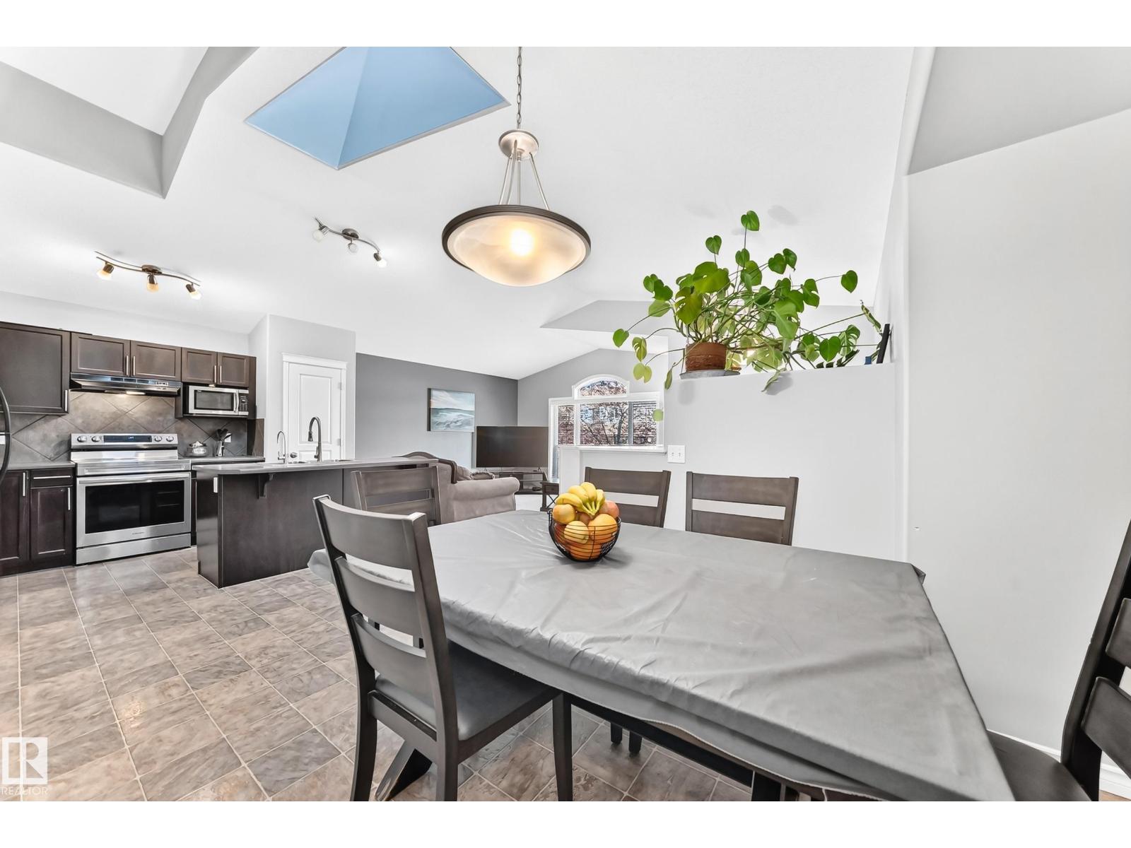 21211 59 AV NW