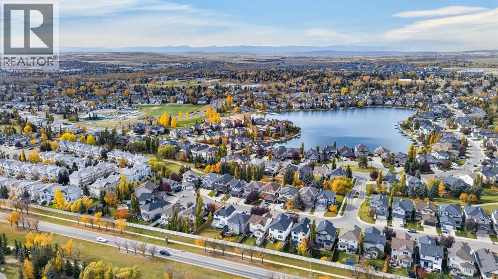34 Crystal Shores Cove, Okotoks, Alberta T1S 2B3 - Photo 1 - A2351921