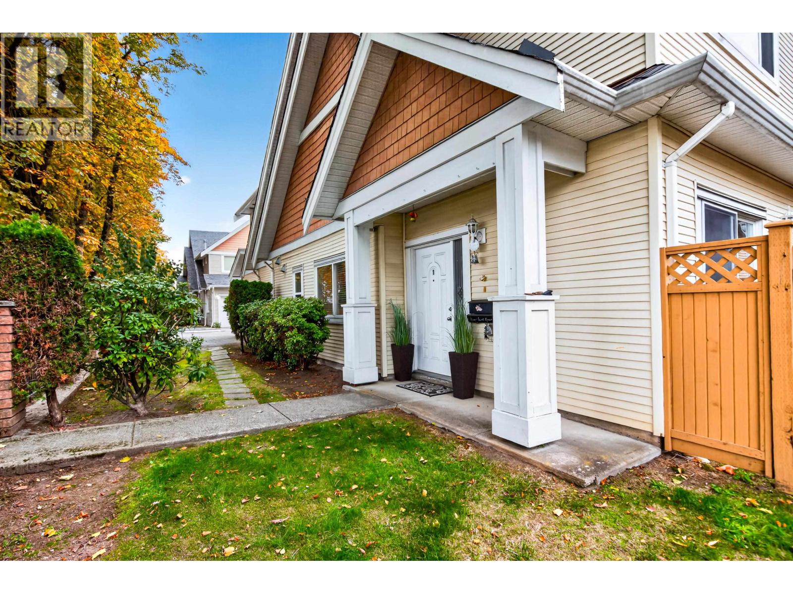 1 11331 Cambie Road, Richmond, British Columbia  V6X 1L3 - Photo 3 - R3175921