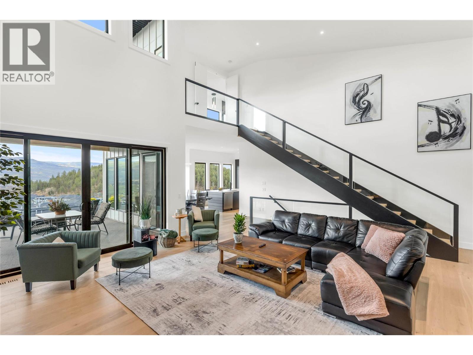 1592 Carnegie Street, Kelowna, British Columbia  V1P 1V2 - Photo 4 - 10403761