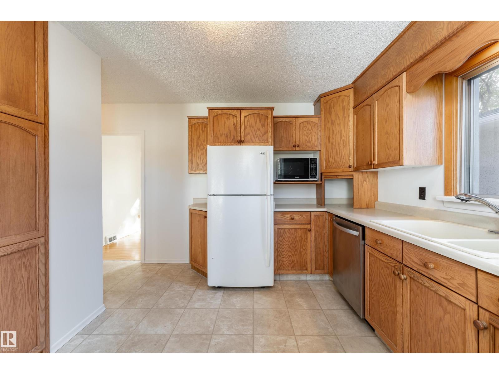 10640 79 ST NW
