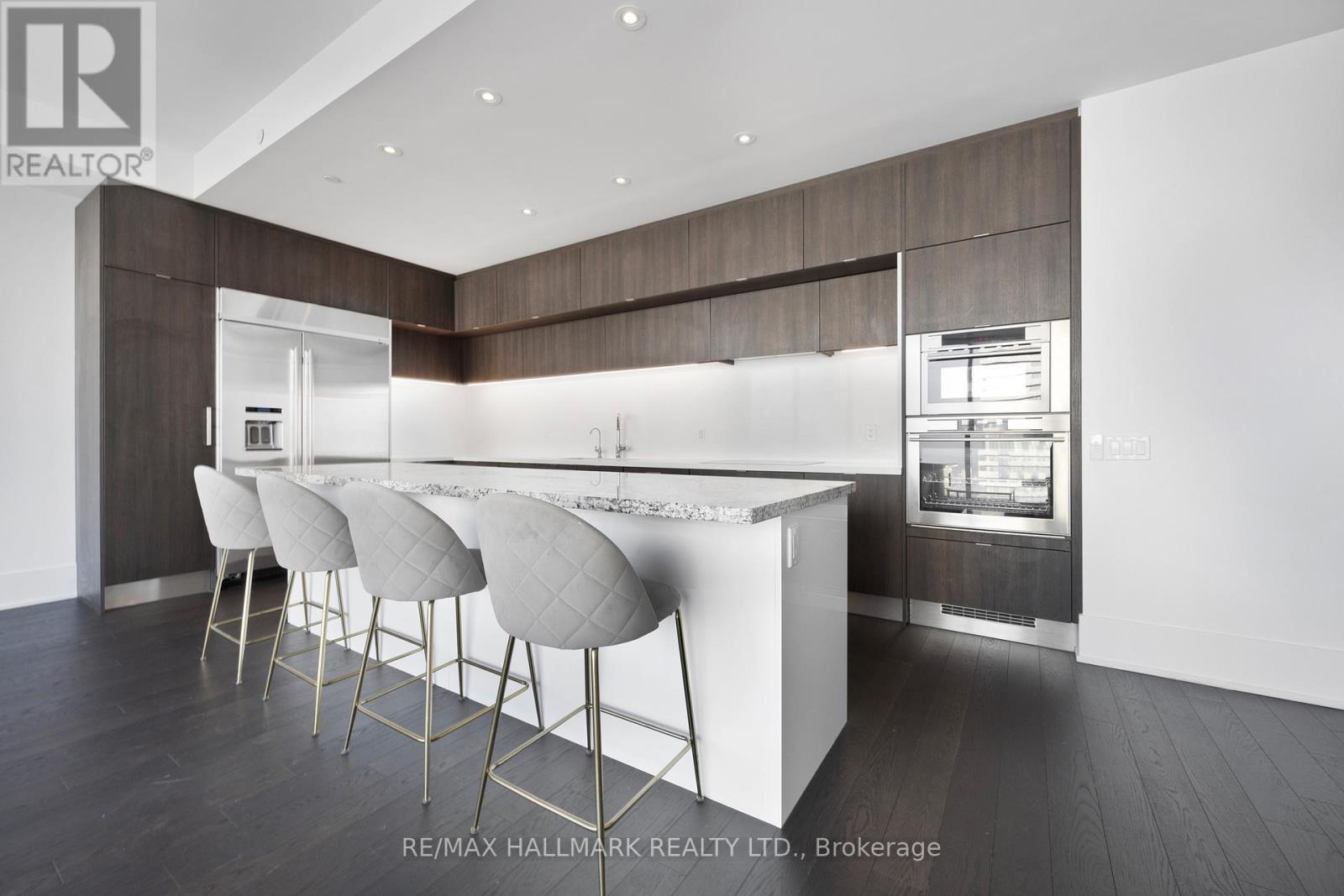 6403 - 10 York Street, Toronto (Waterfront Communities), Ontario  M5J 0E1 - Photo 11 - C14084628
