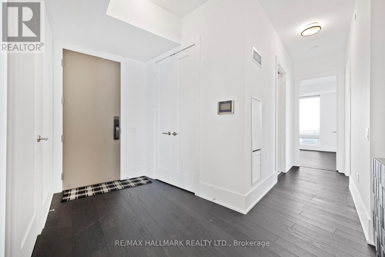 6403 - 10 York Street, Toronto (Waterfront Communities), Ontario  M5J 0E1 - Photo 17 - C14084628