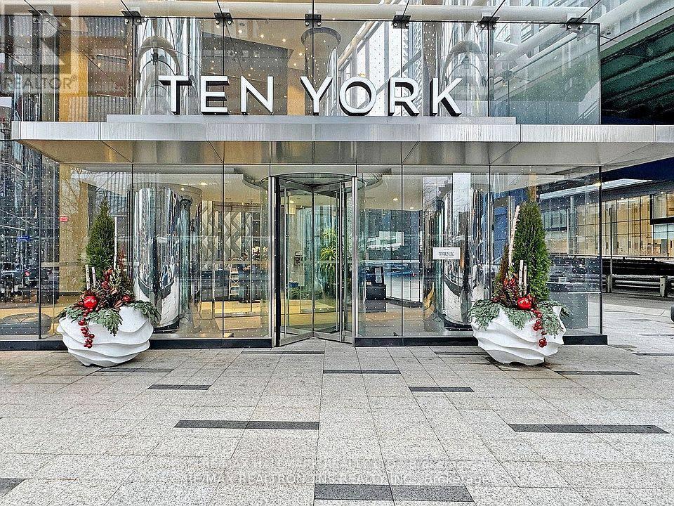 6403 - 10 York Street, Toronto (Waterfront Communities), Ontario  M5J 0E1 - Photo 2 - C14084628