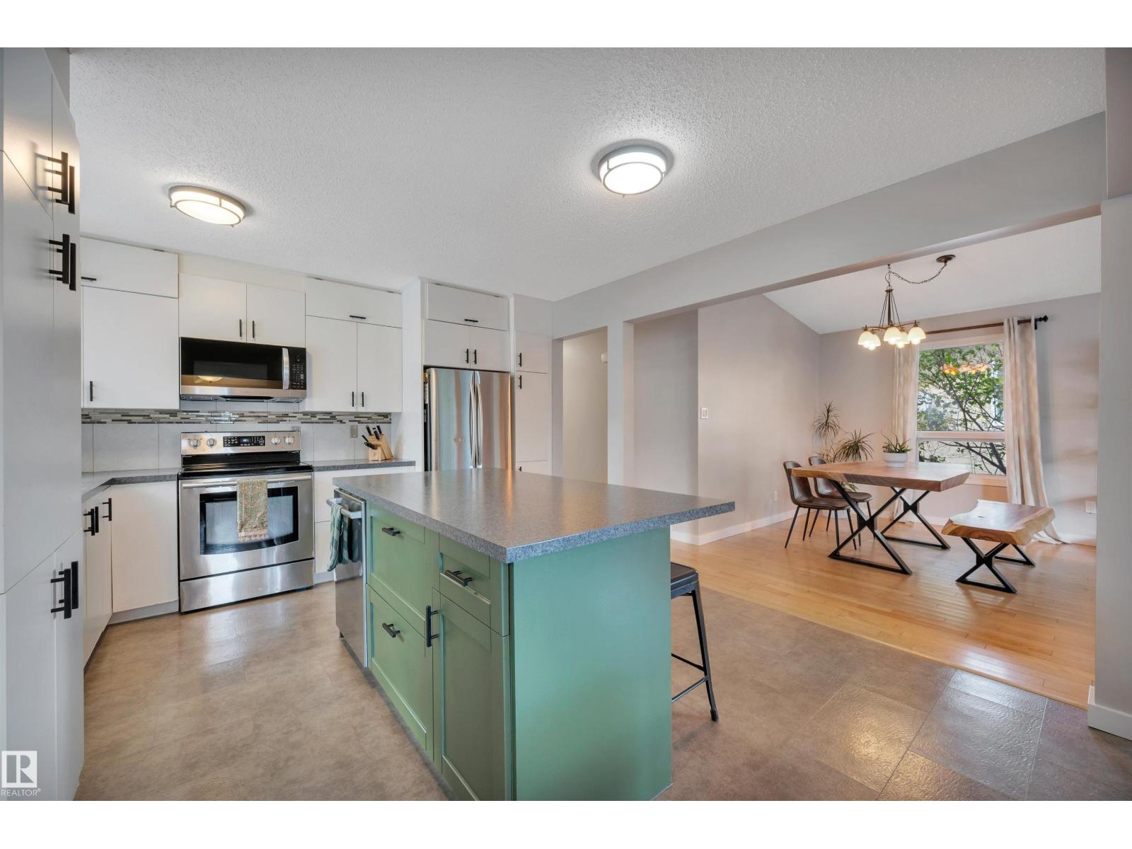 132 GARLAND CR