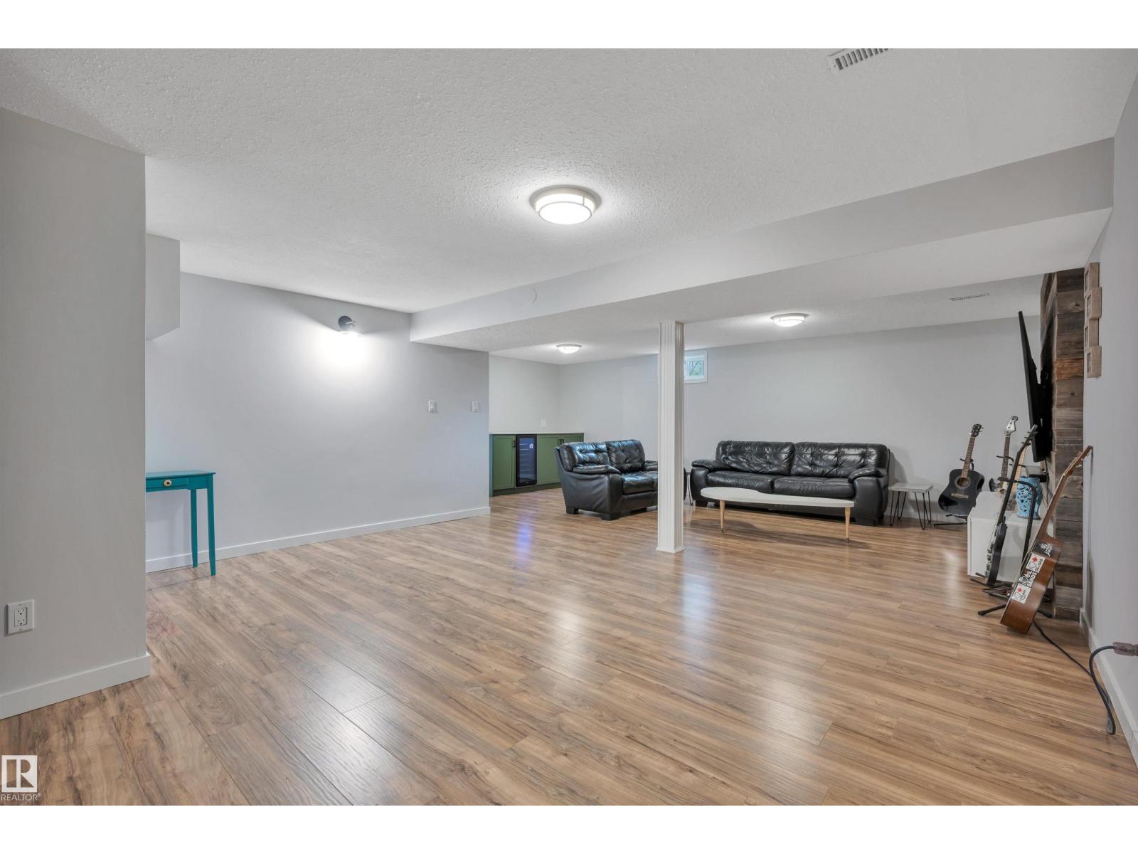 132 GARLAND CR