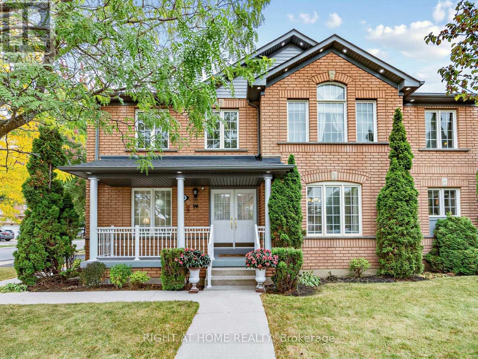 106 WORTHINGTON AVENUE, Brampton, Ontario