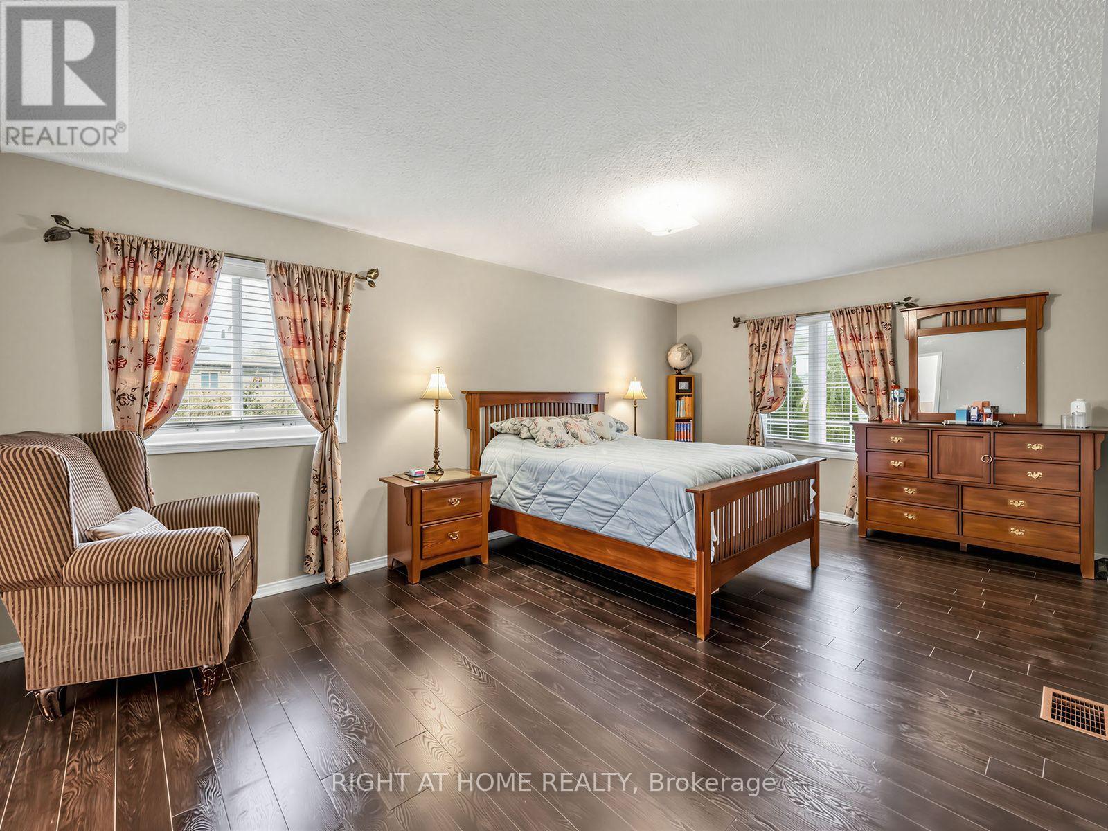 106 Worthington Avenue, Brampton, Ontario  L7A 2E8 - Photo 18 - W14084678