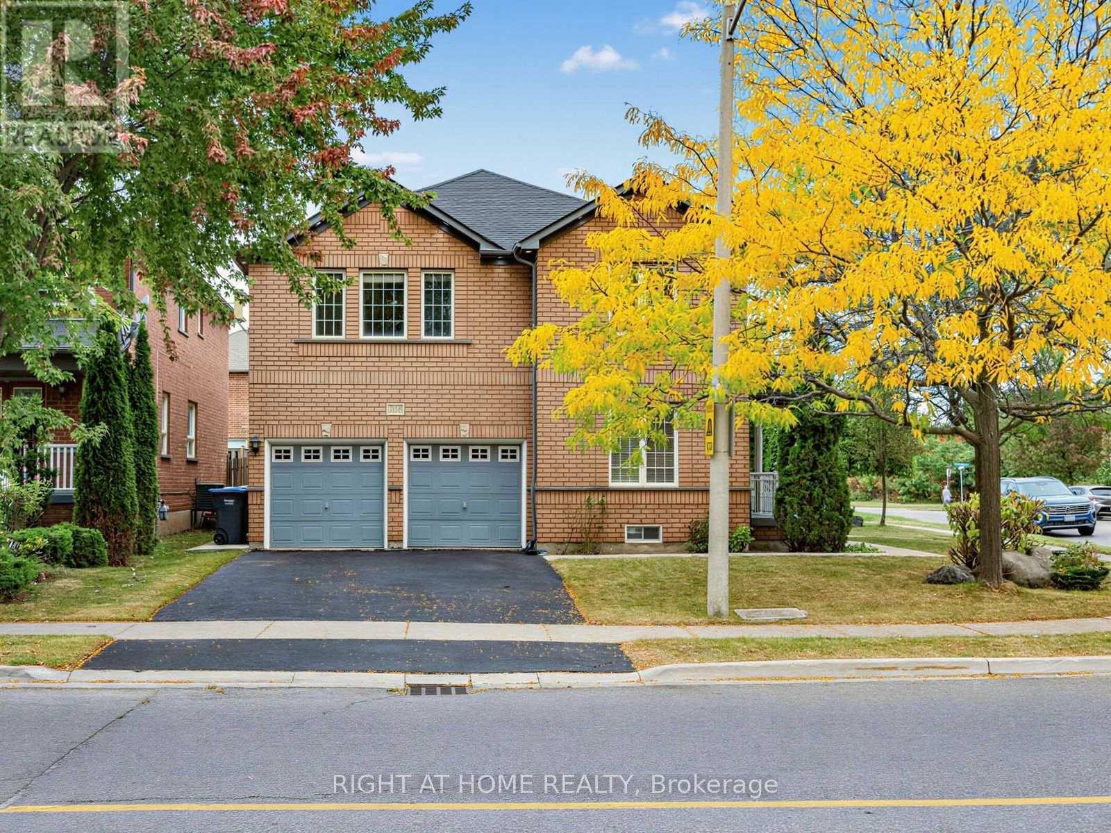 106 Worthington Avenue, Brampton, Ontario  L7A 2E8 - Photo 3 - W14084678