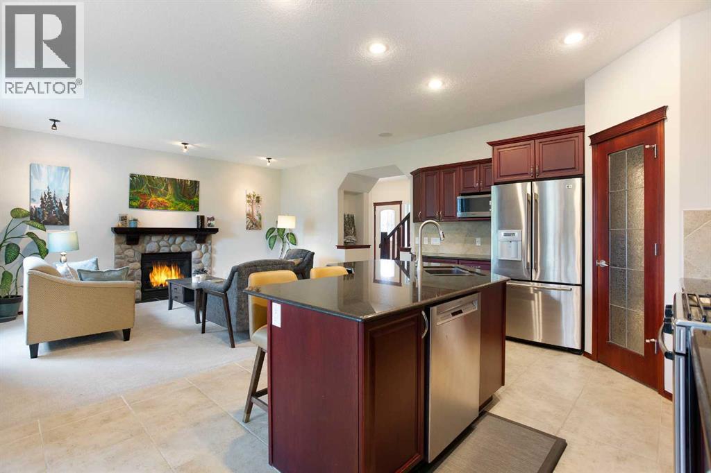 66 Cougarstone Close SW, Calgary, Alberta  T3H 5J4 - Photo 9 - A2348223
