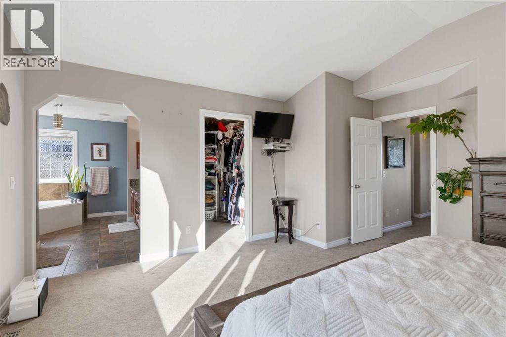 31 Evansmeade Crescent NW