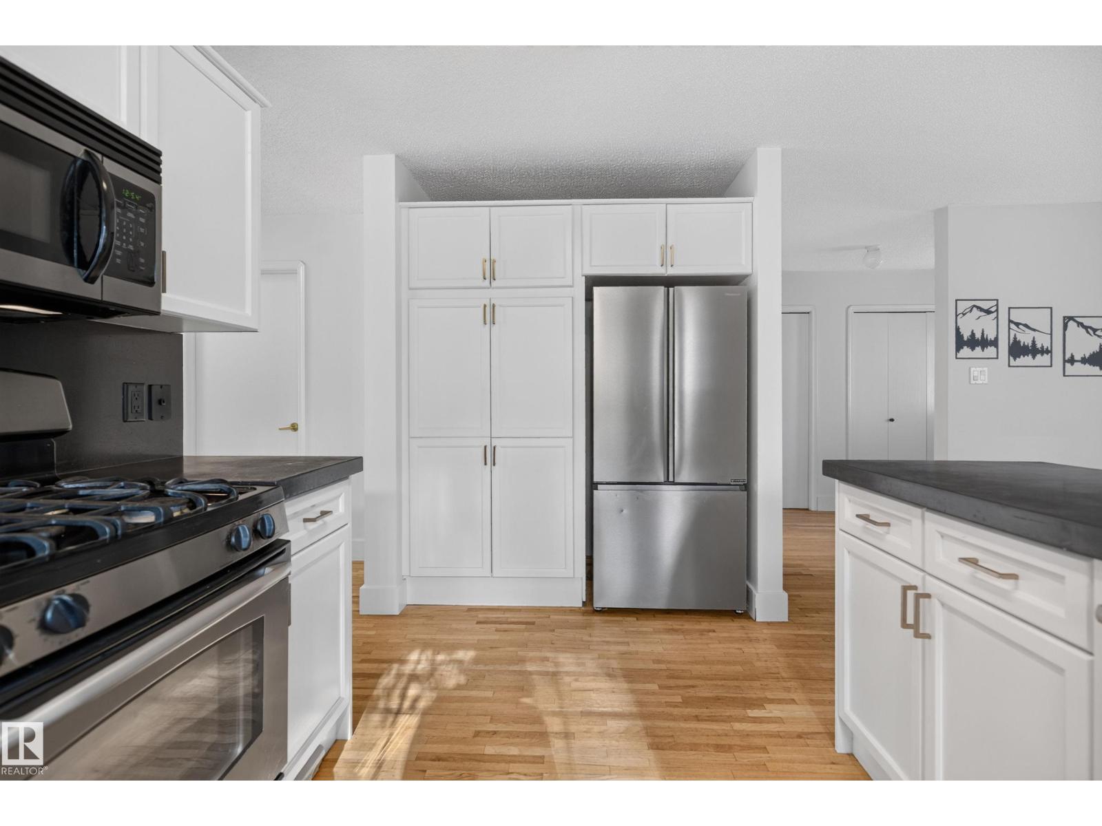 9601 101 ST NW