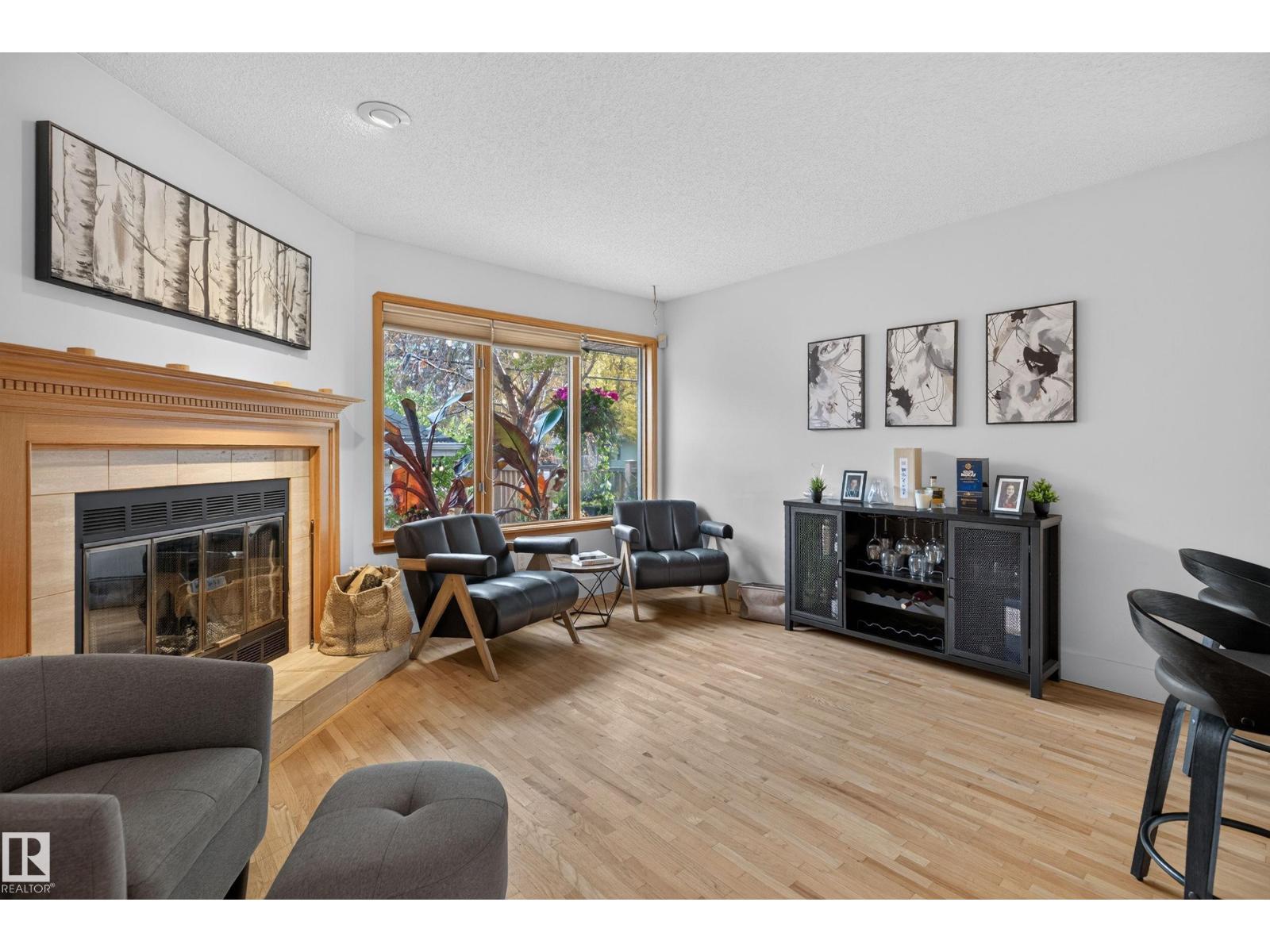 9601 101 ST NW