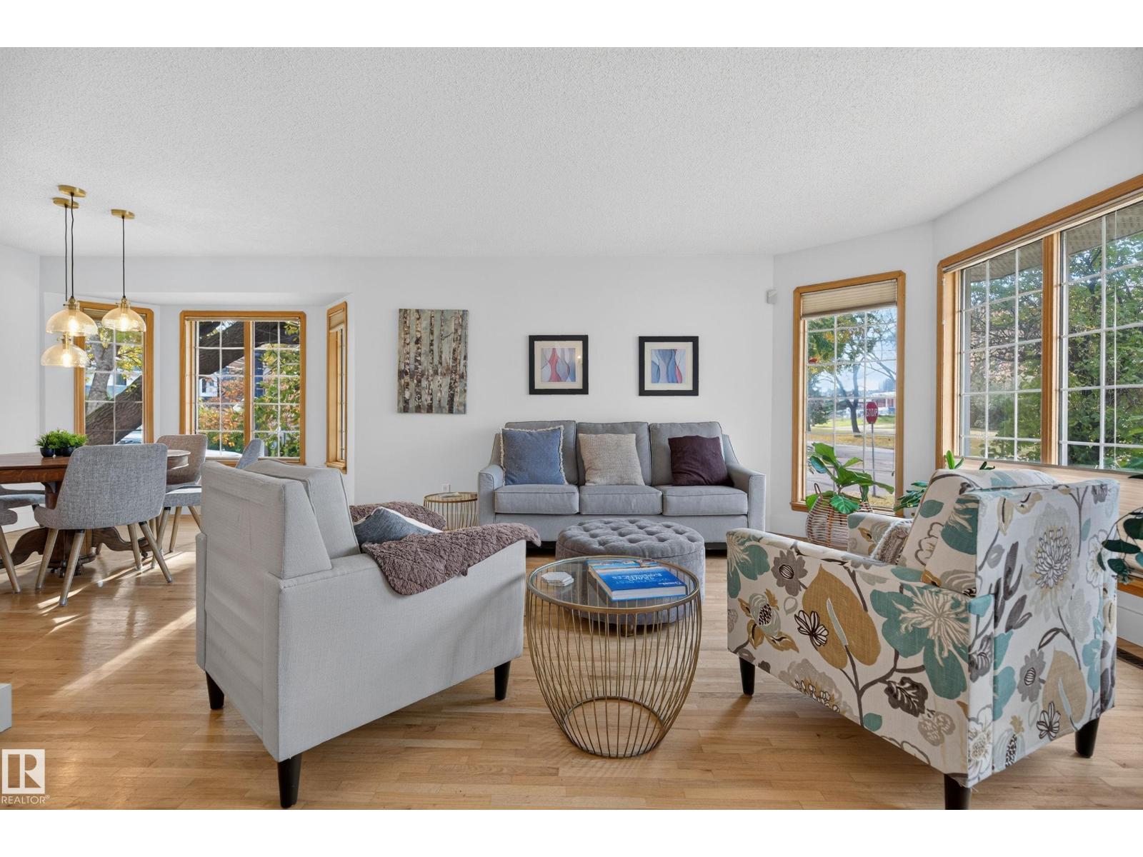 9601 101 ST NW