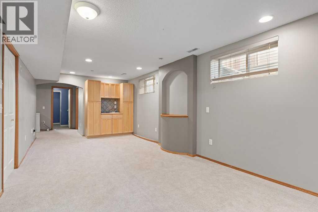 127 Erin Meadow Crescent SE